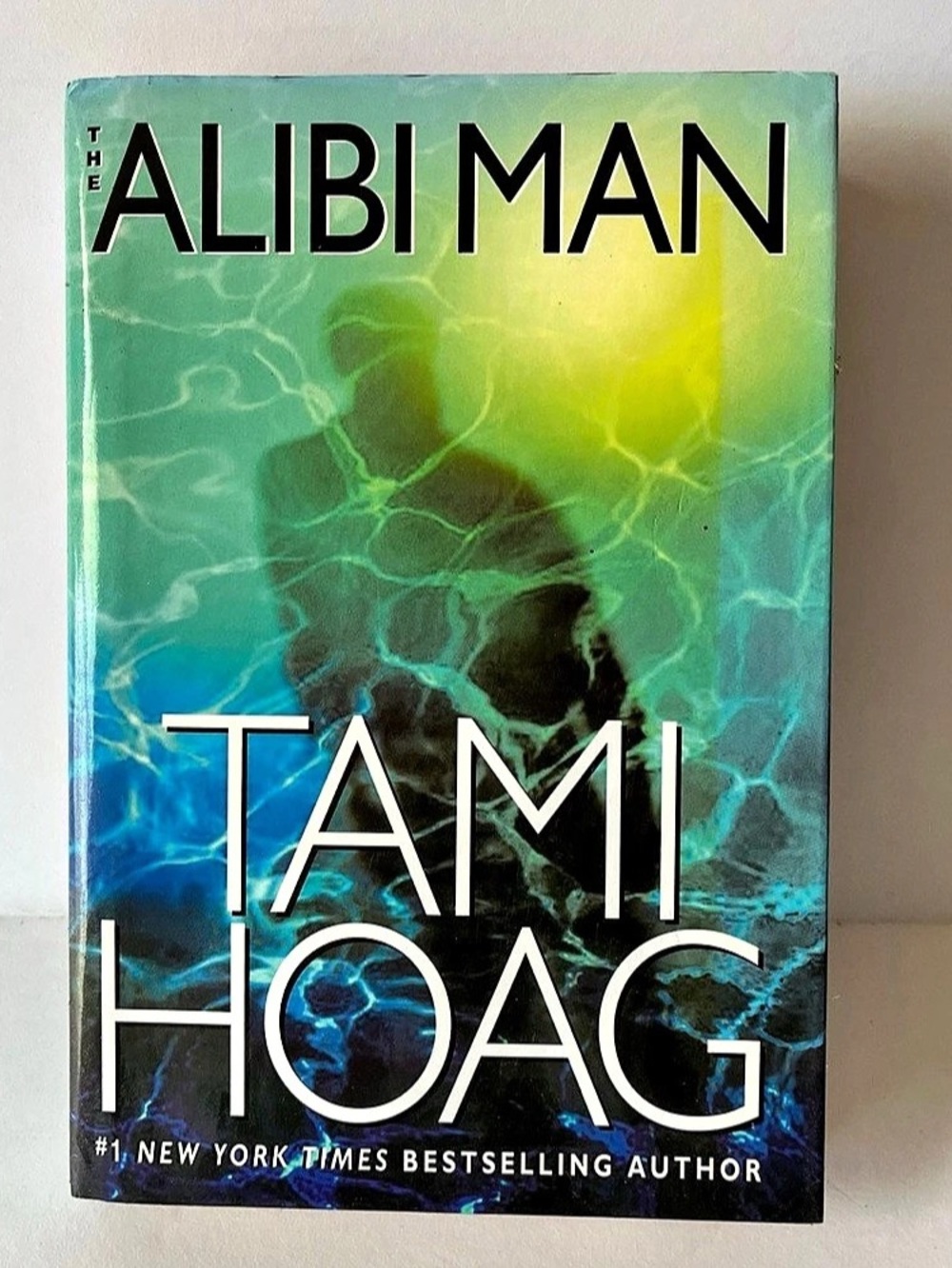 Pocket Books The Alibi Man Hardcover Novel Green Blue